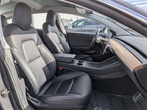 Used 2018 Tesla Model 3 Mid Range image 24