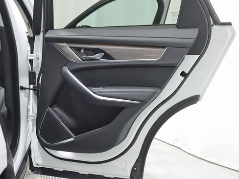 Used 2022 Jaguar F-PACE S image 33