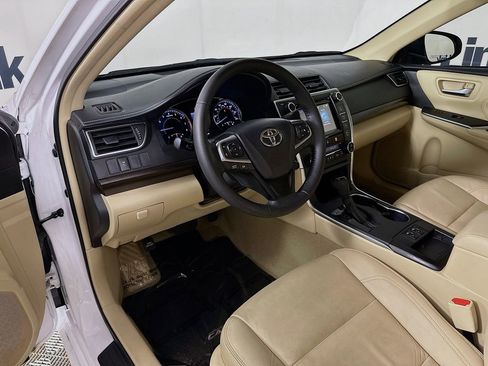 Used 2016 Toyota Camry XLE FWD image 10
