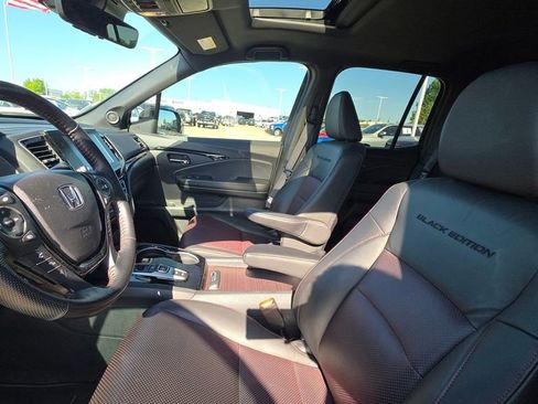 Certified 2023 Honda Ridgeline Black Edition image 11