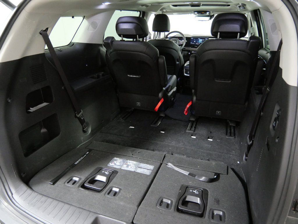 Used 2025 Kia Carnival SX Prestige FWD image 6