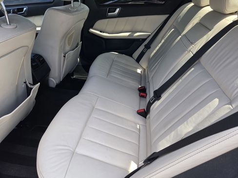 Used 2014 Mercedes-Benz E 350 Sedan image 28