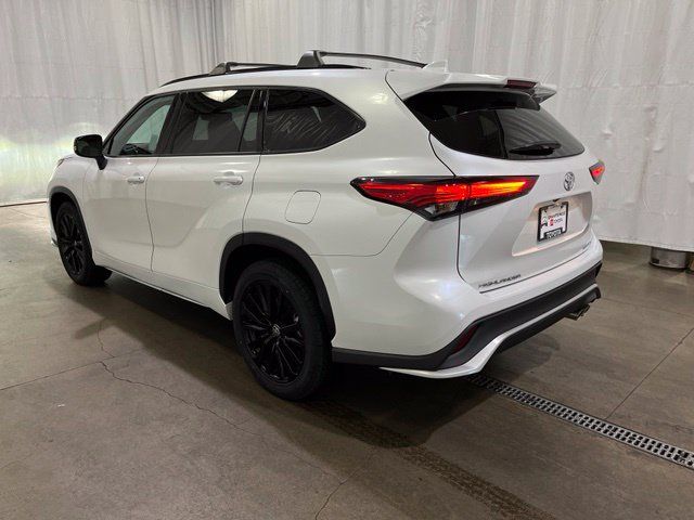 Used 2023 Toyota Highlander XSE AWD/4WD image 6