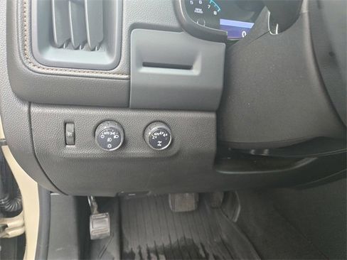 Used 2022 GMC Canyon AT4 image 21