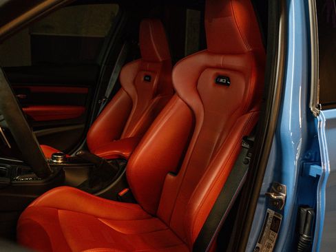 Used 2018 BMW M3 RWD image 6