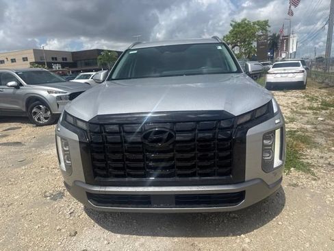 Used 2025 Hyundai Palisade SEL FWD image 2