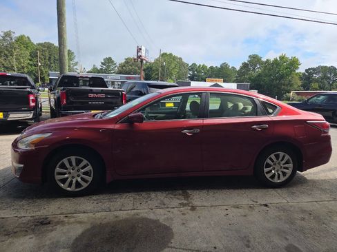 Used 2015 Nissan Altima 2.5 S w/ Power Driver Seat Package image 2