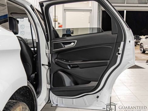 Used 2022 Ford Edge SEL image 35