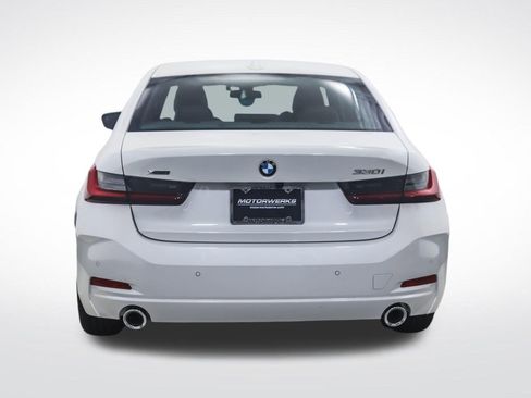 Used 2025 BMW 330i xDrive Sedan w/ Premium Package AWD/4WD image 5