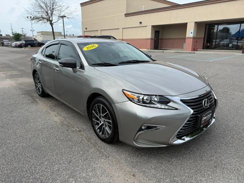Used 2016 Lexus ES 350 w/ Navigation System Package FWD image 6