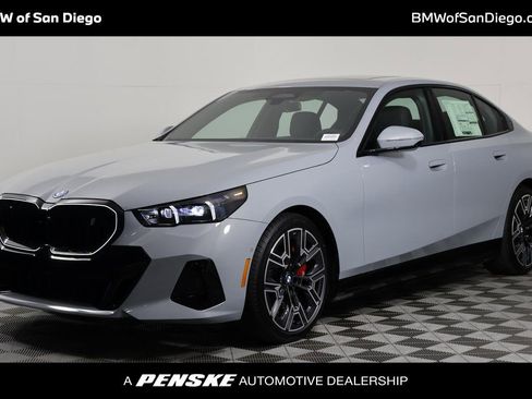 New 2026 BMW i5 eDrive40 w/ M Sport Package AWD/4WD image 1