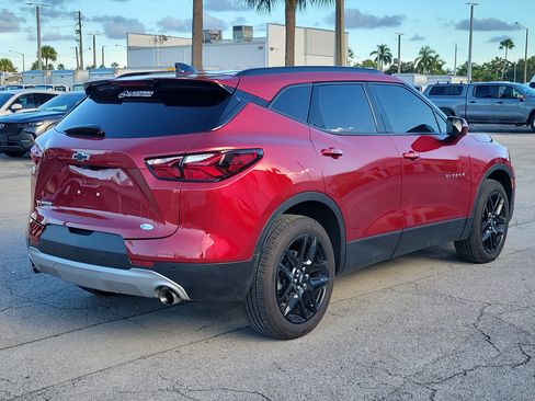 Used 2021 Chevrolet Blazer LT w/ Sound & Technology Package FWD image 5