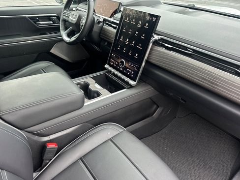 Used 2025 GMC Sierra EV Denali image 18