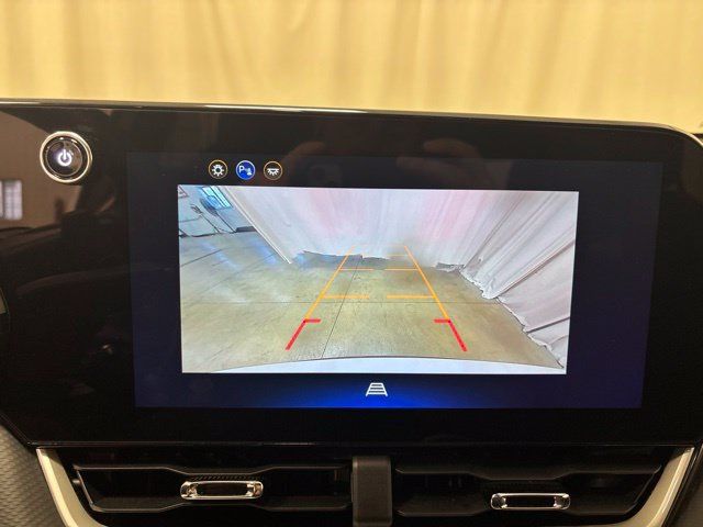 Used 2026 Chevrolet Equinox LT AWD/4WD image 17
