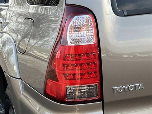 Used 2008 Toyota 4Runner SR5 image 10