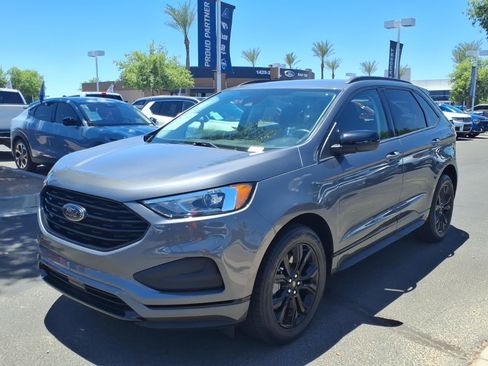 Certified 2022 Ford Edge SE w/ Black Appearance Package AWD/4WD image 8