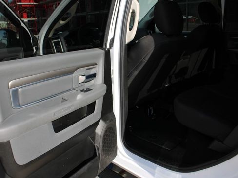 Used 2019 RAM 1500 Warlock AWD/4WD image 10