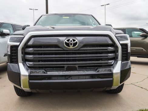 New 2026 Toyota Tundra Limited image 3
