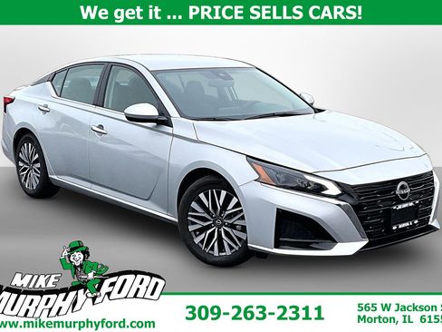 Used 2023 Nissan Altima 2.5 SV FWD image 1