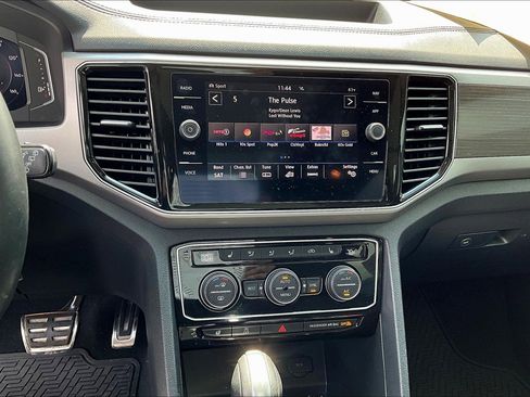 Used 2019 Volkswagen Atlas SEL R-Line AWD/4WD image 5