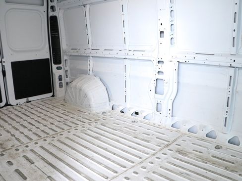 Used 2024 RAM ProMaster 2500 w/ Convenience Group FWD image 26