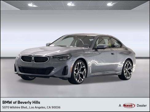 Used 2025 BMW 230i Coupe w/ Convenience Package image 1