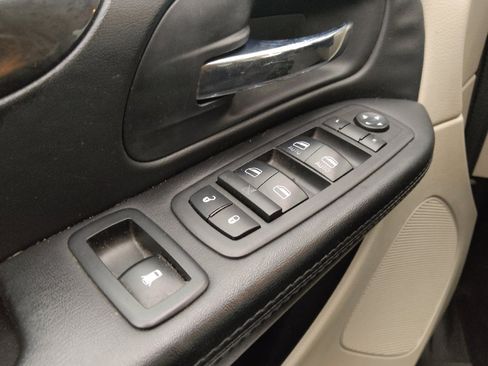 Used 2017 Dodge Grand Caravan SE w/ Power Window Group FWD image 27