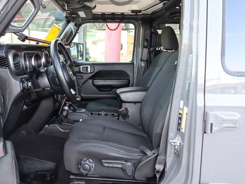 Used 2021 Jeep Gladiator Sport image 7