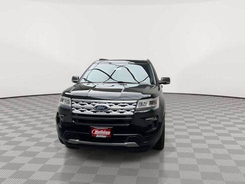 Used 2019 Ford Explorer XLT w/ Equipment Group 202A AWD/4WD image 39