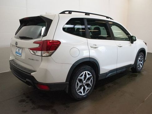 Used 2023 Subaru Forester Premium AWD/4WD image 4