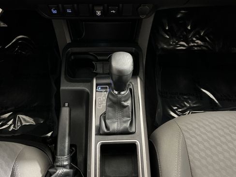 Used 2022 Toyota Tacoma SR5 image 21