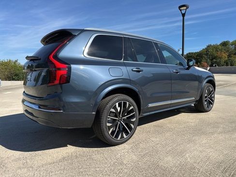 New 2026 Volvo XC90 B6 Plus w/ Protection Package Premier image 7