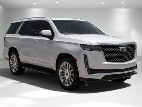 Used 2023 Cadillac Escalade Premium Luxury AWD/4WD image 7
