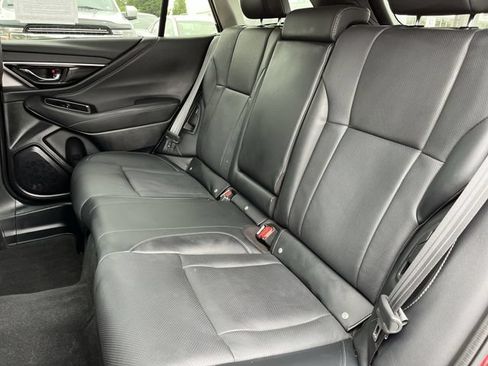 Used 2025 Subaru Outback Limited AWD/4WD image 27