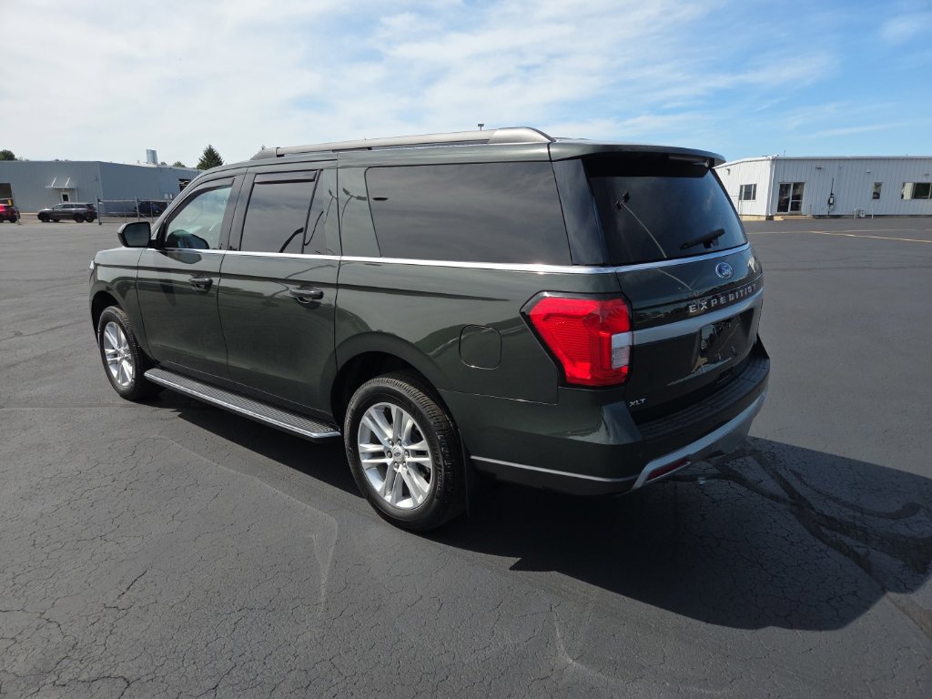 Used 2022 Ford Expedition Max XLT AWD/4WD image 5