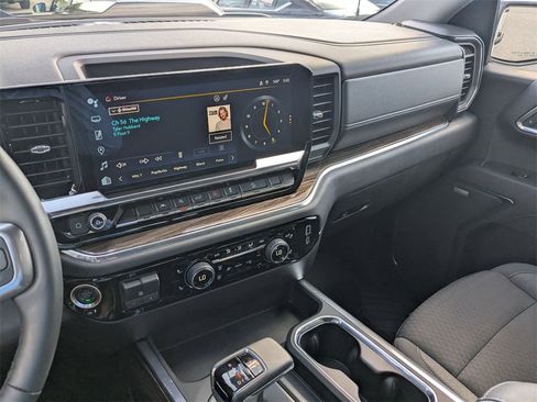 Used 2025 Chevrolet Silverado 1500 LT Trail Boss w/ Convenience Package II image 24