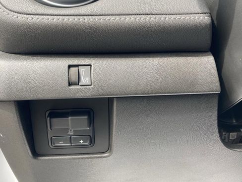 Used 2023 Chevrolet Colorado LT w/ LT Convenience Package II image 16