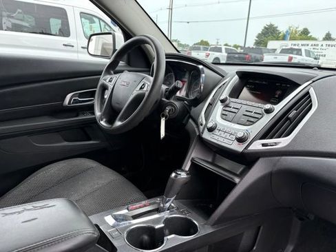 Used 2017 GMC Terrain SLE FWD image 5