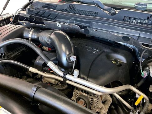 Used 2019 RAM 1500 Express w/ Wheel & Sound Group AWD/4WD image 27