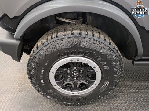 Used 2024 Ford Bronco Big Bend w/ Sasquatch Package AWD/4WD image 8