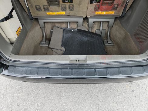 Used 2013 Toyota Sienna LE image 35