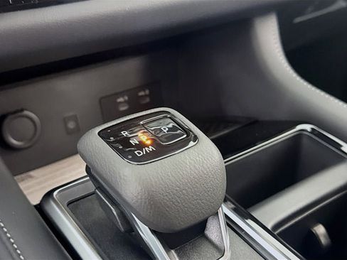 New 2026 Nissan Pathfinder SL image 14