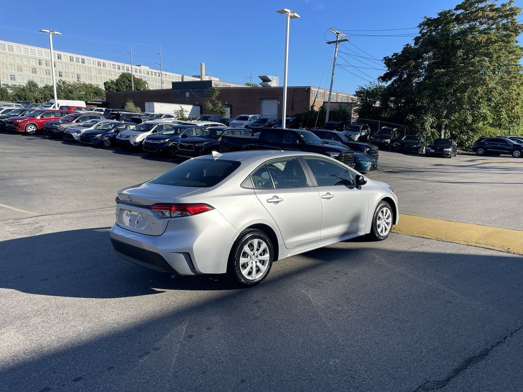 Used 2024 Toyota Corolla LE FWD image 8