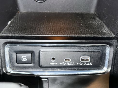 Used 2023 Subaru Ascent Limited w/ Technology Package AWD/4WD image 43