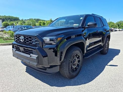Certified 2026 Toyota 4Runner TRD Off-Road Premium AWD/4WD image 2