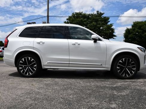 Used 2025 Volvo XC90 B6 Plus AWD/4WD image 8