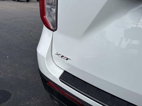 Used 2022 Ford Explorer XLT w/ Equipment Group 202A image 5