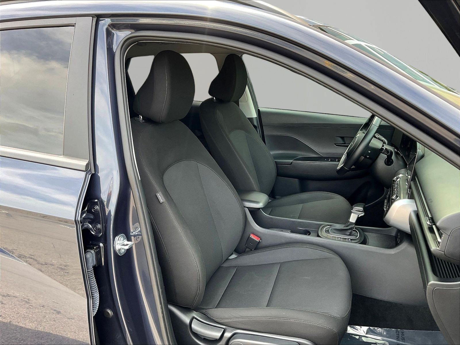 Used 2025 Hyundai Kona SEL AWD/4WD image 28