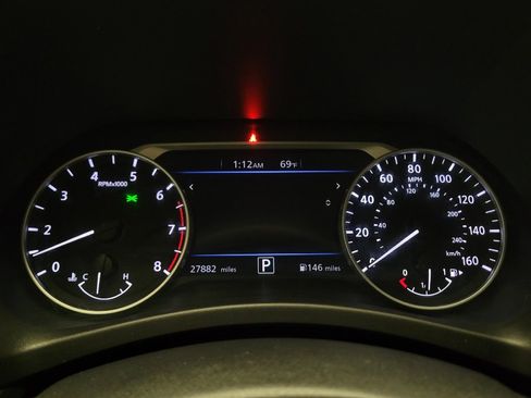 Used 2024 Nissan Sentra SV FWD image 23