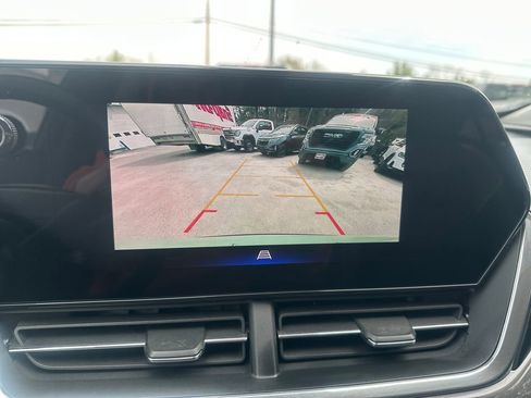 Used 2024 Chevrolet Trax ACTIV FWD image 20